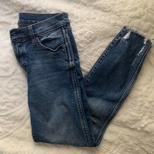 Gap High-Rise Slim Straight Jean